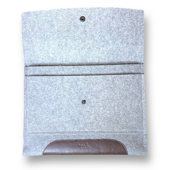 Pack & Smooch Wool and Leather Gray Tablet Case 10.5” x 8” - Picture 2 of 9